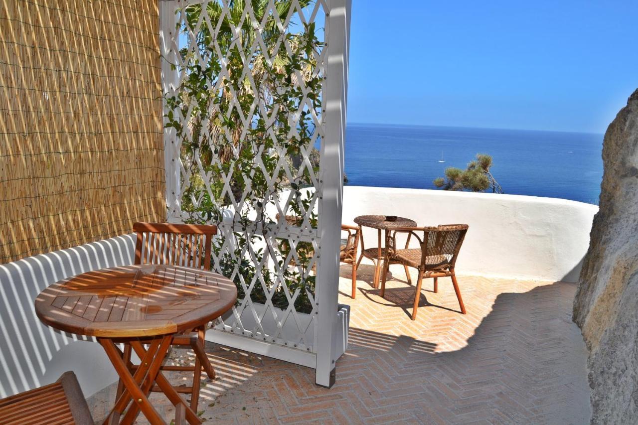 Maridea - Cave Suites Ponza Exteriör bild